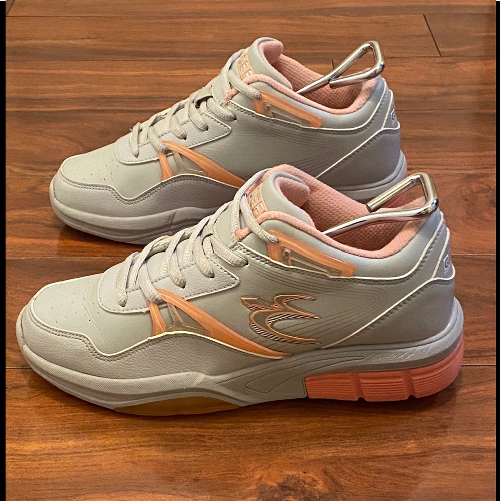 Gravity Defyer Shoes - Picture 2 of 16